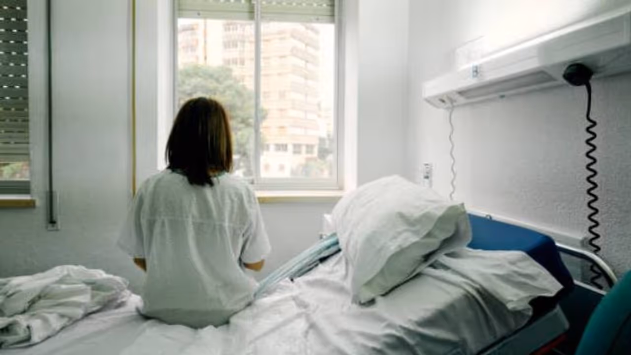 ഇല്ലാത്ത കാൻസറിന് ചികിത്സ, 15 മാസമേ ജീവിച്ചിരിക്കൂ എന്ന് ഡോക്ടർ, ഒടുവിൽ ഞെട്ടിക്കുന്ന സത്യം പുറത്ത്