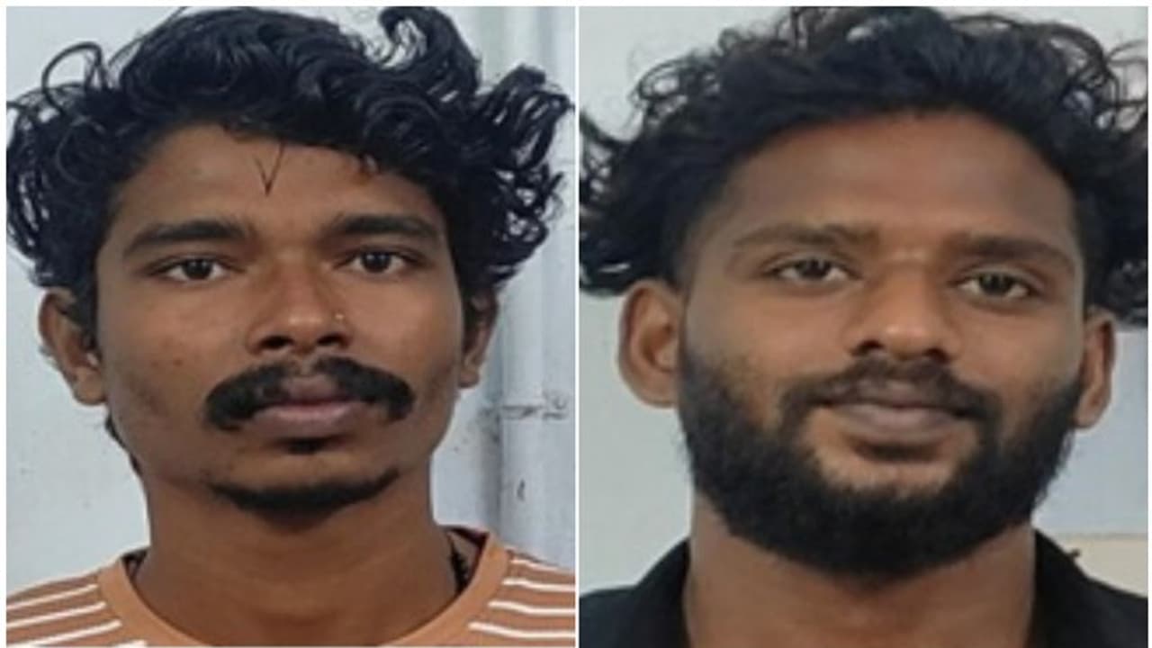 പടയണിക്കിടയിൽ തുള്ളിയതിനെചൊല്ലി തർക്കം, യുവാവിനെ കുത്തി; രണ്ട് പേർ അറസ്റ്റിൽ പടയണിക്കിടയിൽ തുള്ളിയതിനെചൊല്ലി തർക്കം, യുവാവിനെ കുത്തി; രണ്ട് പേർ അറസ്റ്റിൽ