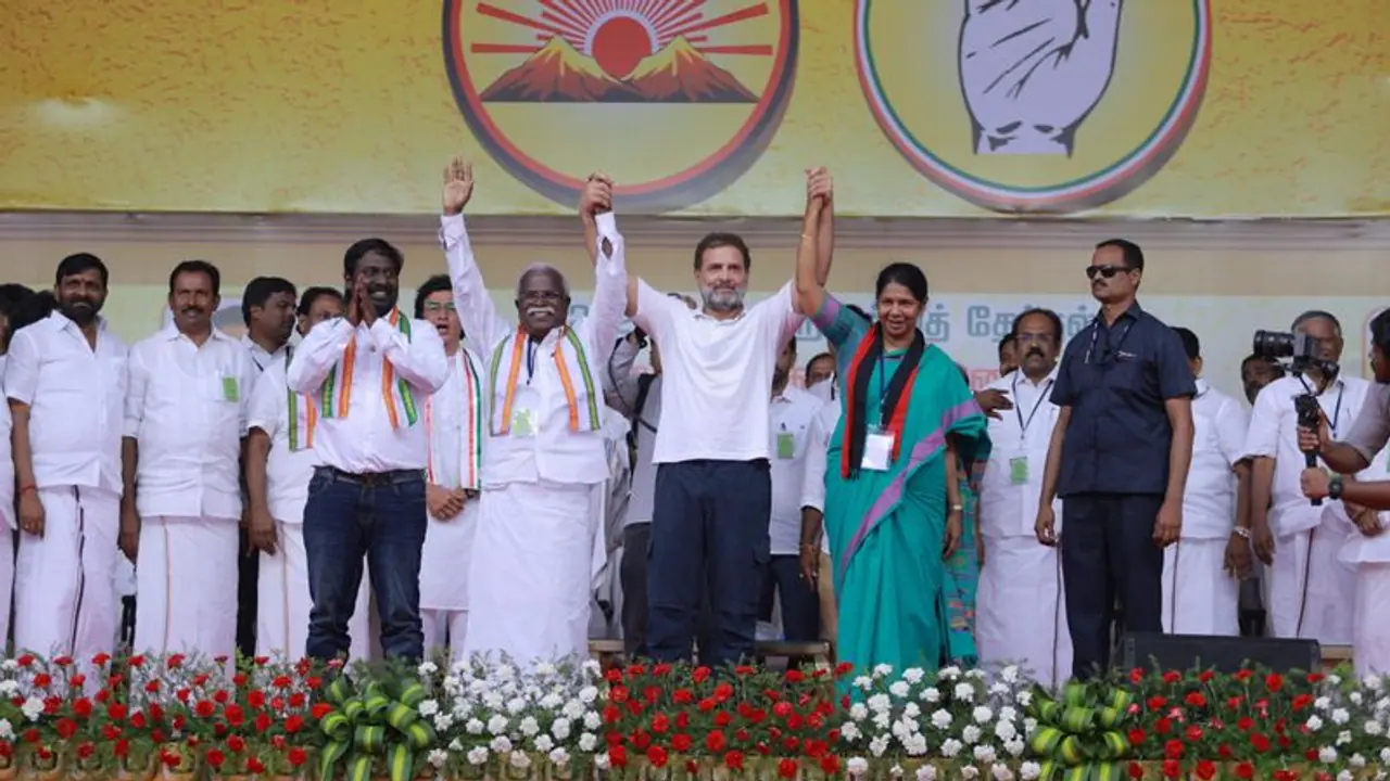 தனியார் துறையிலும் இடஒதுக்கீடு; காங்கிரசுடன் இணைந்து பயணிக்க இது தான் காரணம் கனிமொழி பேச்சு தனியார் துறையிலும் இடஒதுக்கீடு; காங்கிரசுடன் இணைந்து பயணிக்க இது தான் காரணம் கனிமொழி பேச்சு