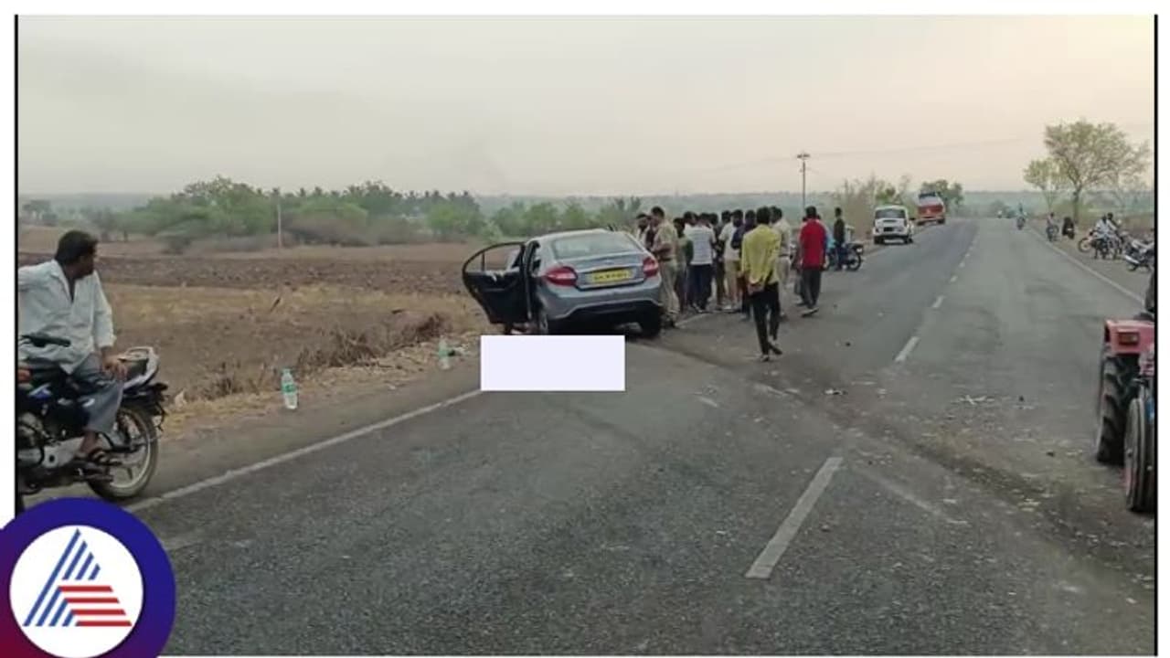 ವಿಜಯಪುರದಲ್ಲಿ ಭೀಕರ ರಸ್ತೆ ಅಪಘಾತ, ನಾಲ್ವರು ಸ್ಥಳದಲ್ಲೇ ಸಾವು! ವಿಜಯಪುರದಲ್ಲಿ ಭೀಕರ ರಸ್ತೆ ಅಪಘಾತ, ನಾಲ್ವರು ಸ್ಥಳದಲ್ಲೇ ಸಾವು!