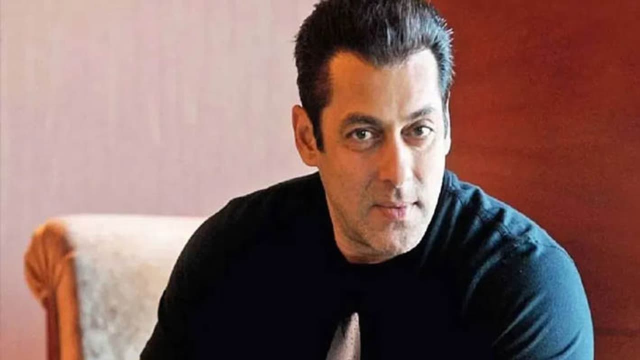 SHOCKING! Gunshots fired outside Salman Khan's Galaxy apartments; WATCH