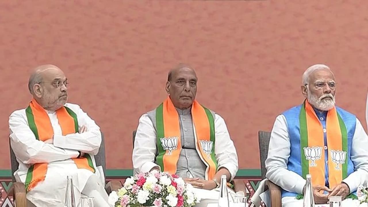 ಸಂಕಲ್ಪ ಪತ್ರ ಹೆಸರಿನಲ್ಲಿ ಲೋಕ ಚುನಾವಣೆಗೆ ಪ್ರಣಾಳಿಕೆ ಬಿಡುಗೊಳಿಸಿದ ಬಿಜೆಪಿ ಸಂಕಲ್ಪ ಪತ್ರ ಹೆಸರಿನಲ್ಲಿ ಲೋಕ ಚುನಾವಣೆಗೆ ಪ್ರಣಾಳಿಕೆ ಬಿಡುಗೊಳಿಸಿದ ಬಿಜೆಪಿ