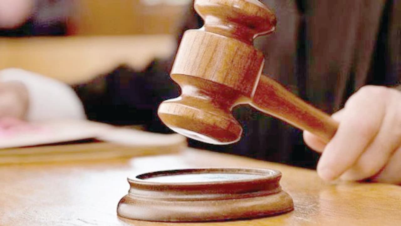 ಮಂಗಳೂರಿನಲ್ಲಿ ನಡೆದಿದ್ದ ಪ್ರತ್ಯೇಕ ಮತೀಯ ಕೊಲೆ ಪ್ರಕರಣ, 4 ಹಿಂದೂ, 6 ಮುಸ್ಲಿಂ ಯುವಕರಿಗೆ ಶಿಕ್ಷೆ ಮಂಗಳೂರಿನಲ್ಲಿ ನಡೆದಿದ್ದ ಪ್ರತ್ಯೇಕ ಮತೀಯ ಕೊಲೆ ಪ್ರಕರಣ, 4 ಹಿಂದೂ, 6 ಮುಸ್ಲಿಂ ಯುವಕರಿಗೆ ಶಿಕ್ಷೆ