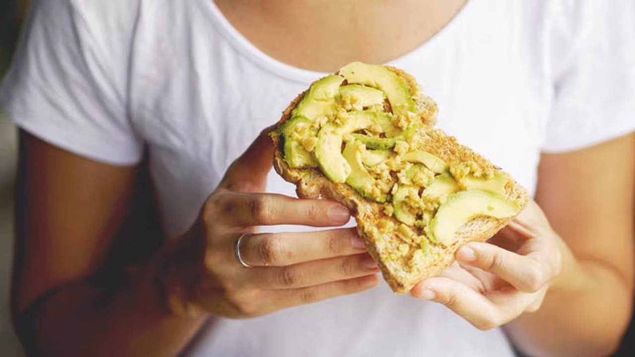 സ്ത്രീകളിലെ ഉയർന്ന കൊളസ്ട്രോൾ കുറയ്ക്കാന് കഴിക്കേണ്ട ഭക്ഷണങ്ങള്... സ്ത്രീകളിലെ ഉയർന്ന കൊളസ്ട്രോൾ കുറയ്ക്കാന് കഴിക്കേണ്ട ഭക്ഷണങ്ങള്...