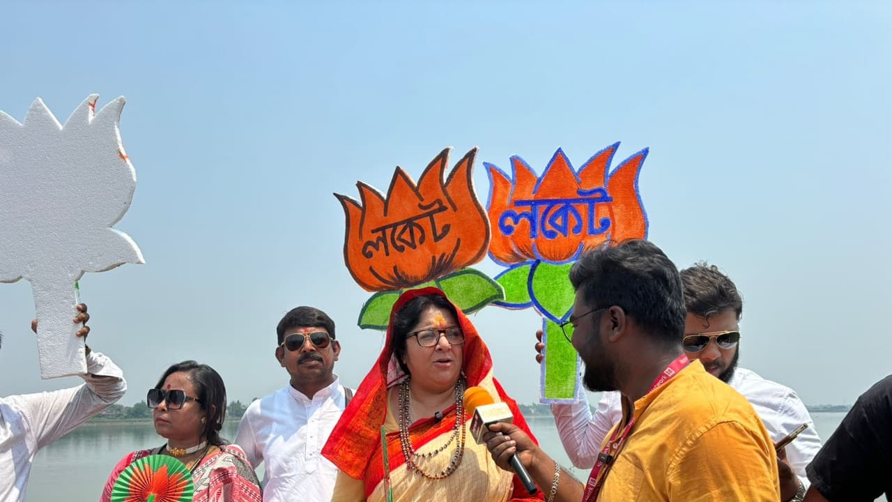 Hooghly BJP candidate Locket Chatterjee brought touch of Bengaliana to election campaign on bengali new year bsm Hooghly BJP candidate Locket Chatterjee brought touch of Bengaliana to election campaign on bengali new year bsm