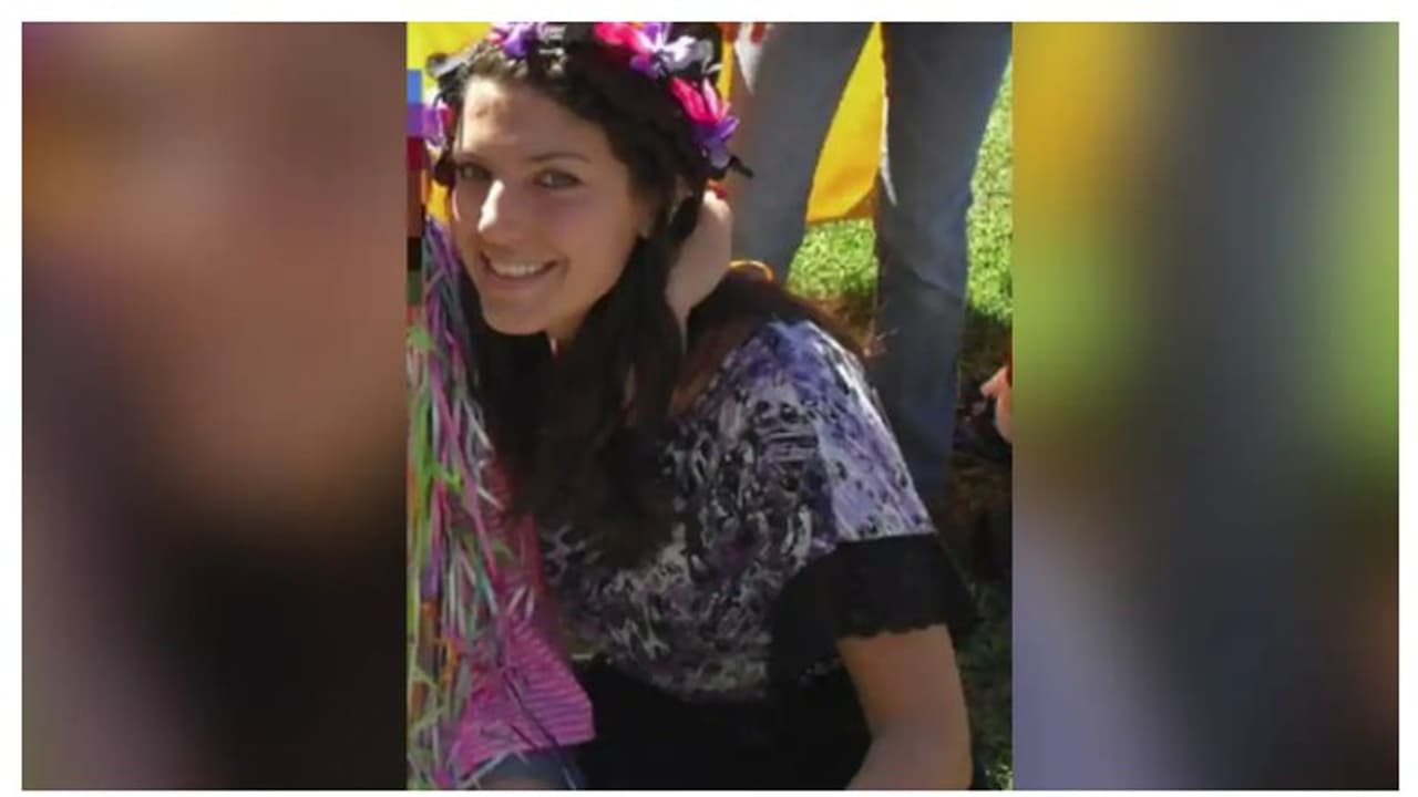 16 കാരനായ വിദ്യാർഥിയെ വനത്തിലെത്തിച്ച് കാറിൽ ശാരീരിക ബന്ധത്തിലേർപ്പെട്ടു, അധ്യാപിക അറസ്റ്റിൽ 