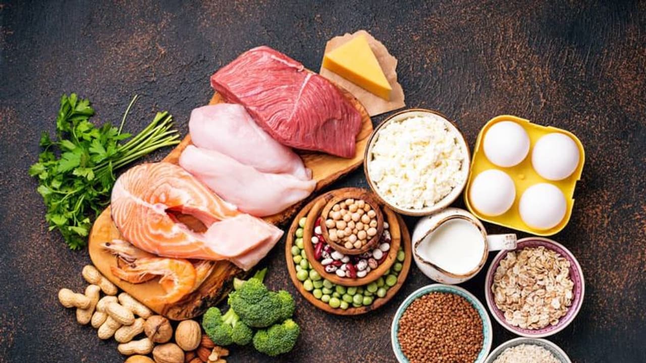 கேரட்டை விடுங்க...இந்த 8 உணவுகளை சாப்பிட்டாலே கண் பார்வை தெளிவாகும்