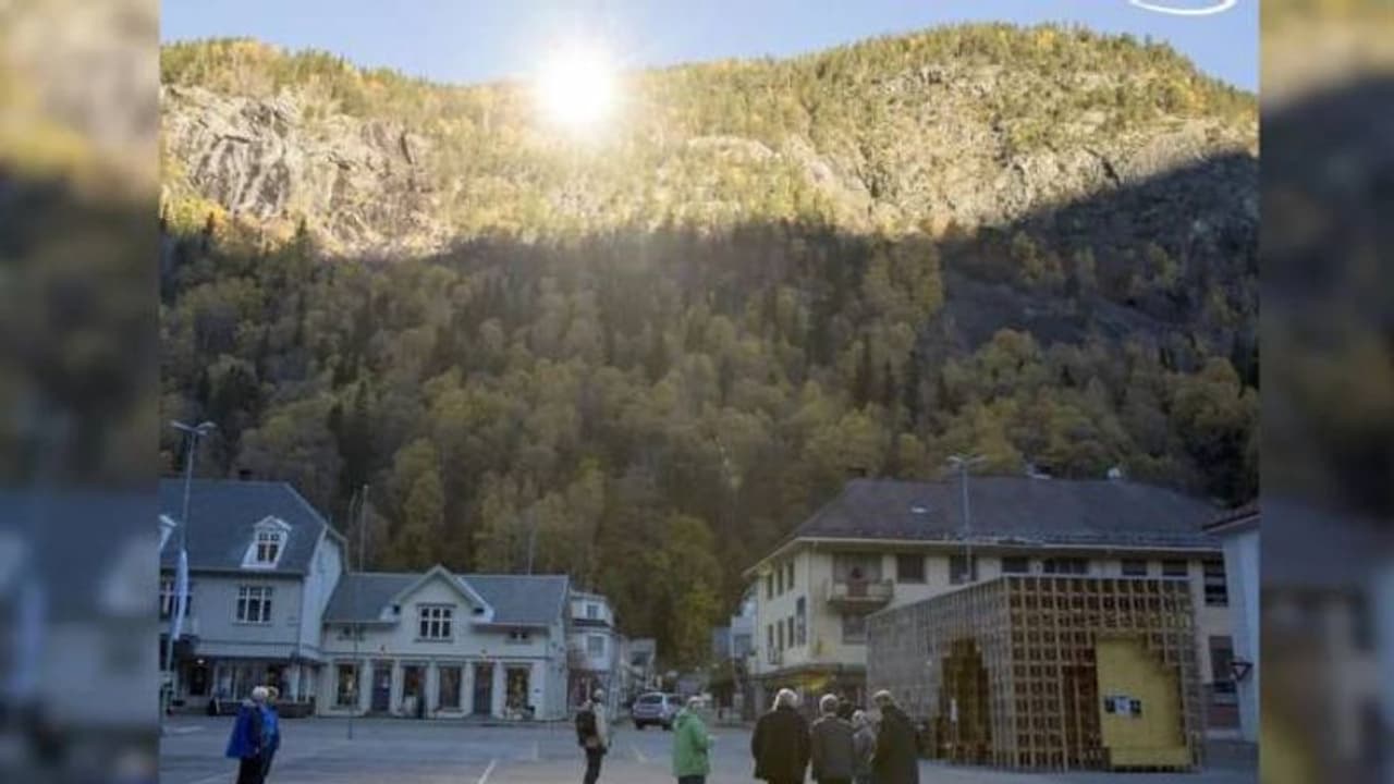 മൂന്നുമാസം പകലിലും ഇരുട്ടാവുന്ന ​ഗ്രാമം, ഭീമൻ കണ്ണാടികൊണ്ട് പ്രശ്നം പരിഹരിച്ച് മേയർ