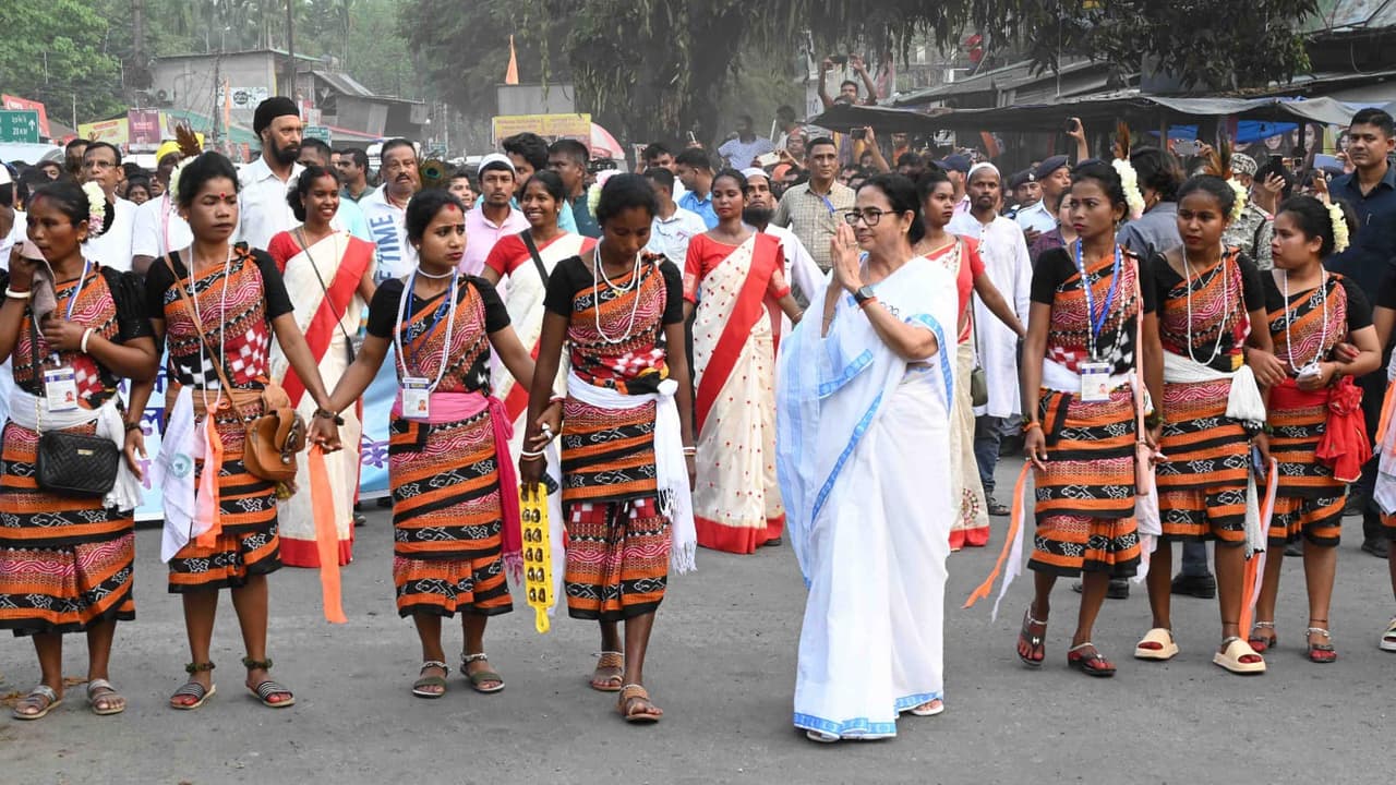 Mamata Banerjee attacks BJP from Cooch Behar public meeting on one nation one vote policy bsm Mamata Banerjee attacks BJP from Cooch Behar public meeting on one nation one vote policy bsm
