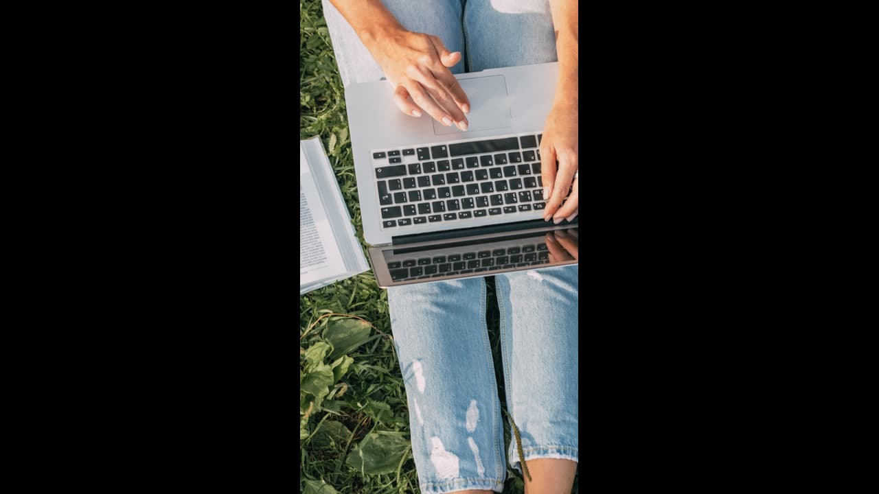 ಬಾಸ್ ಕೆಲಸದಿಂದ ವಜಾ ಮಾಡ್ತಿದ್ದಕ್ಕೆ ಕೆಂಡವಾದ ಯುವತಿ, ಸೇಡಿಗೆ ಕಂಪನಿಯೇ ಭಸ್ಮವಾಯ್ತು! ಬಾಸ್ ಕೆಲಸದಿಂದ ವಜಾ ಮಾಡ್ತಿದ್ದಕ್ಕೆ ಕೆಂಡವಾದ ಯುವತಿ, ಸೇಡಿಗೆ ಕಂಪನಿಯೇ ಭಸ್ಮವಾಯ್ತು!