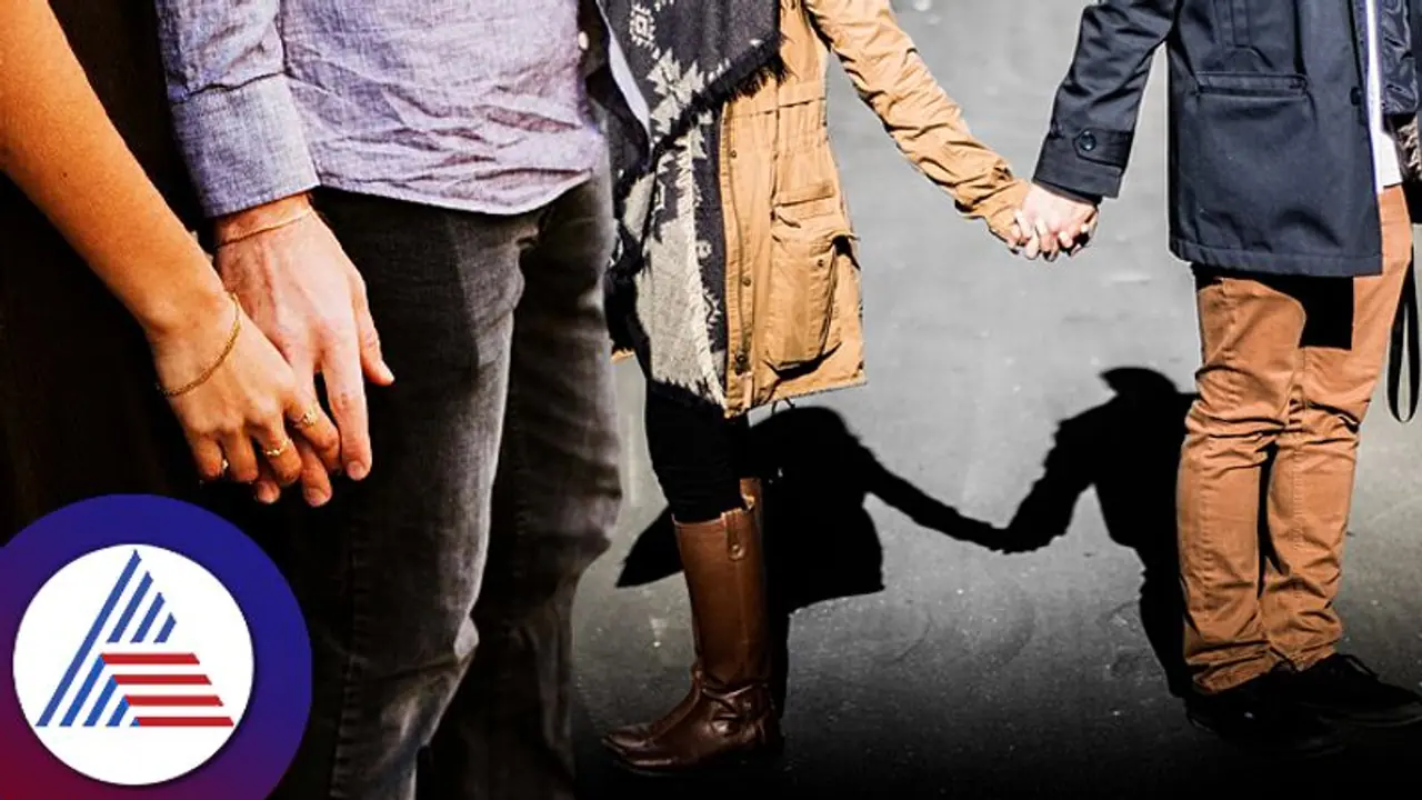 ಟಾಕ್ಸಿಕ್ ಲವ್ ಅಂದ್ರೇನು ಗೊತ್ತಾ? ನೀವೂ ಈ ವರ್ತುಲದಲ್ಲಿ ಸಿಕ್ಹಾಕಿಕೊಂಡಿದ್ದರೆ ತಕ್ಷಣ ಹೊರ ಬನ್ನಿ ಟಾಕ್ಸಿಕ್ ಲವ್ ಅಂದ್ರೇನು ಗೊತ್ತಾ? ನೀವೂ ಈ ವರ್ತುಲದಲ್ಲಿ ಸಿಕ್ಹಾಕಿಕೊಂಡಿದ್ದರೆ ತಕ್ಷಣ ಹೊರ ಬನ್ನಿ