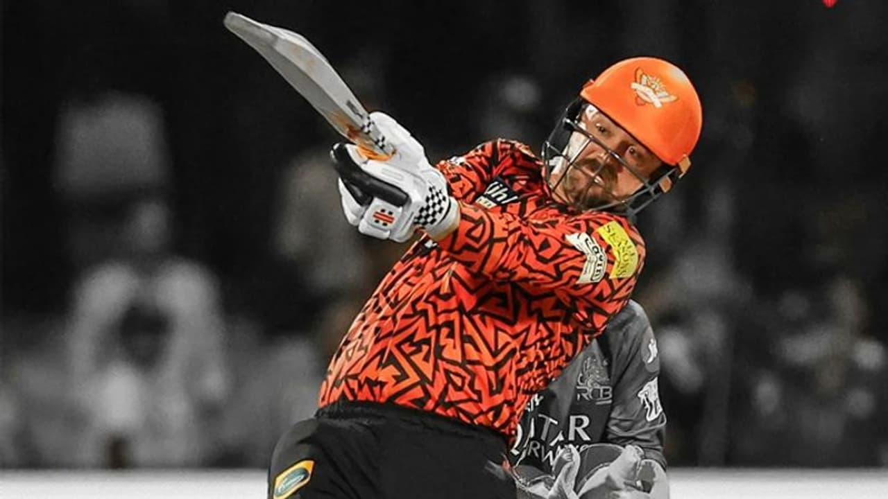కిర్రాక్ బ్యాటింగ్.. సిక్స‌ర్లే సిక్స‌ర్లు.. 39 బంతుల్లోనే ట్రావిస్ హెడ్ రికార్డు సెంచ‌రీ