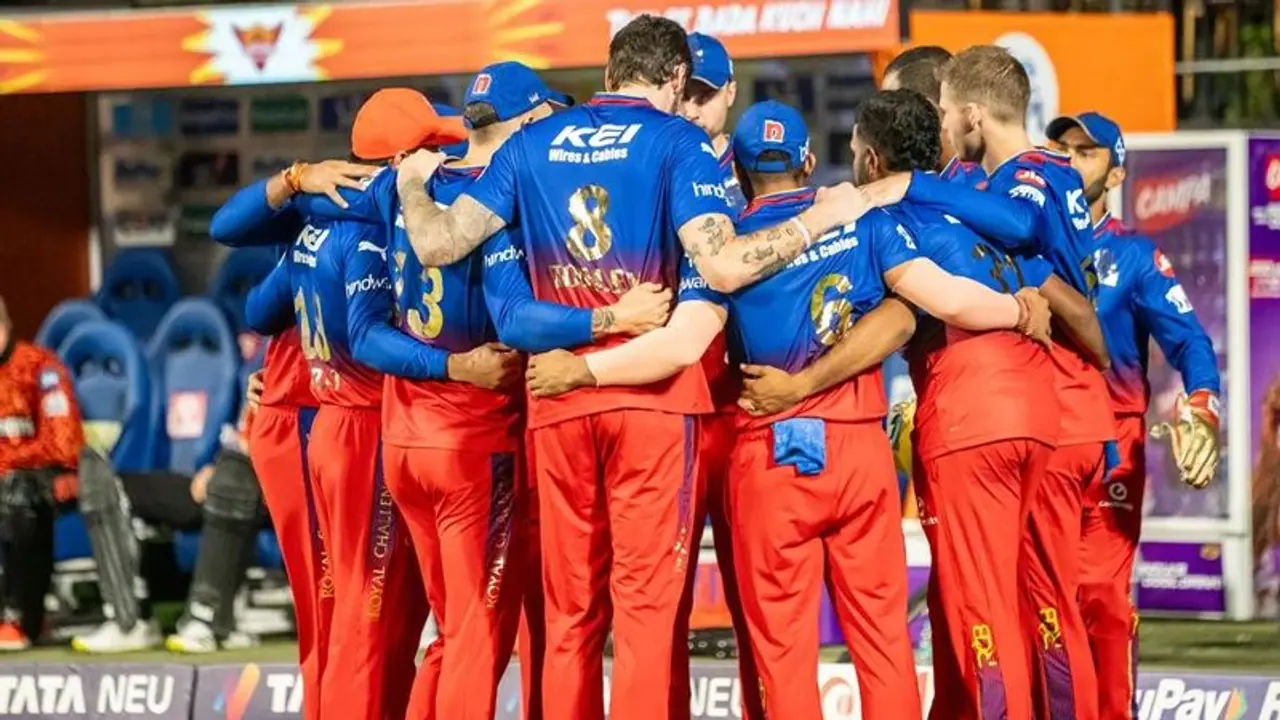 IPL 2024: ಗುಜರಾತ್ ಟೈಟಾನ್ಸ್ ಎದುರು ಟಾಸ್ ಗೆದ್ದ ಆರ್‌ಸಿಬಿ ಬೌಲಿಂಗ್ ಆಯ್ಕೆ, ತಂಡ ಕೂಡಿಕೊಂಡ ಮ್ಯಾಕ್ಸ್‌ವೆಲ್