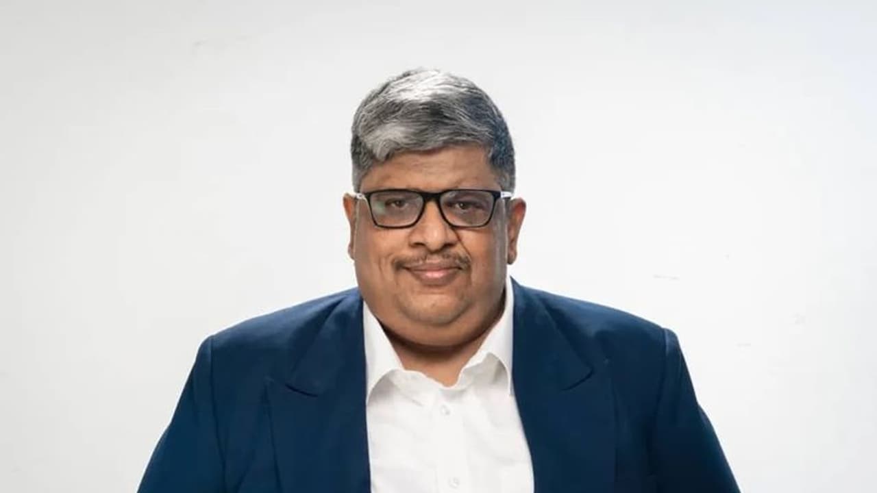 காங்கிரஸ் ஆட்சிக்கு வந்தால் வேலையில்லா பட்டதாரிகளுக்கு மாதம் ரூ.18000 ஆனந்த் சீனிவாசன் விளக்கம்