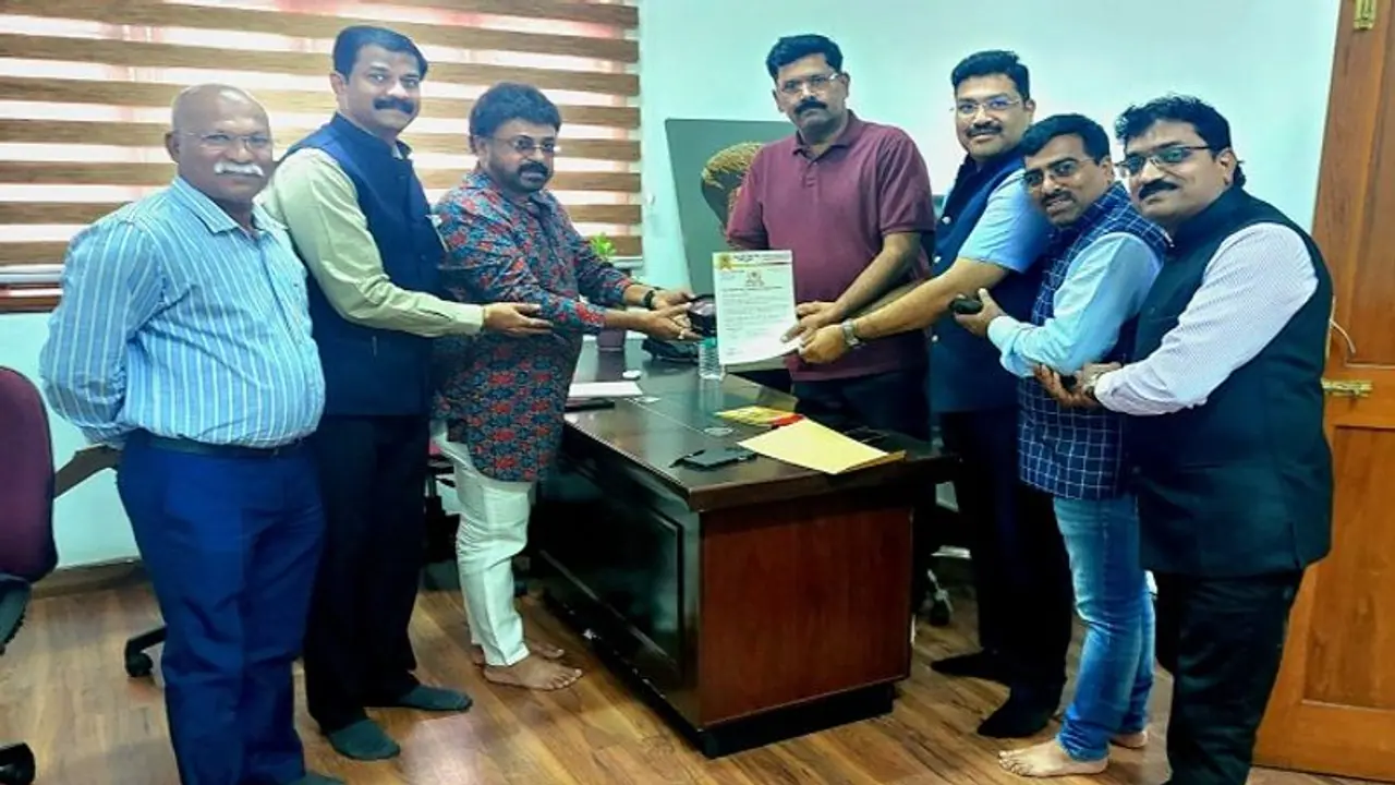 "ಕನ್ನಡ ಪಾಠ ಶಾಲೆ ದುಬೈ"ಗೆ ಕರ್ನಾಟಕ ಸರ್ಕಾರದ ಮನ್ನಣೆ..! "ಕನ್ನಡ ಪಾಠ ಶಾಲೆ ದುಬೈ"ಗೆ ಕರ್ನಾಟಕ ಸರ್ಕಾರದ ಮನ್ನಣೆ..!