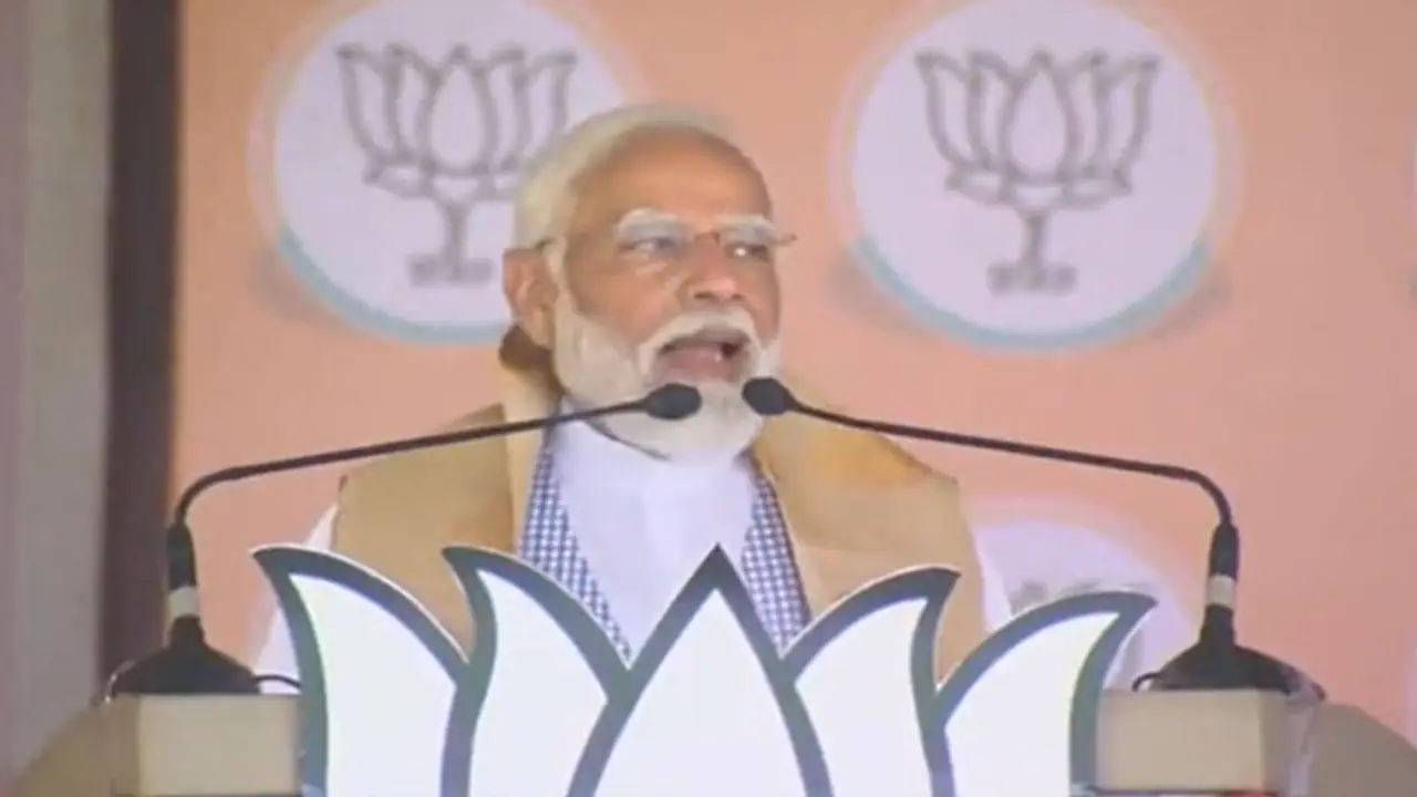 ಕಾಂಗ್ರೆಸ್ ಅಧಿಕಾರದಲ್ಲಿದ್ದರೆ ಮೊಬೈಲ್ ಬಿಲ್ 5000 ದಾಟುತ್ತಿತ್ತು, ಕಾಂಗ್ರೆಸ್ ಕುಟುಕಿದ ಮೋದಿ!