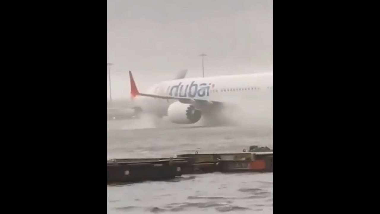 യുഎഇയിലെ മഴയ്ക്ക് കാരണം ക്ലൗഡ് സീഡിംഗ് അല്ലെന്ന് വിശദമാക്കി കാലാവസ്ഥാ വിഭാഗം