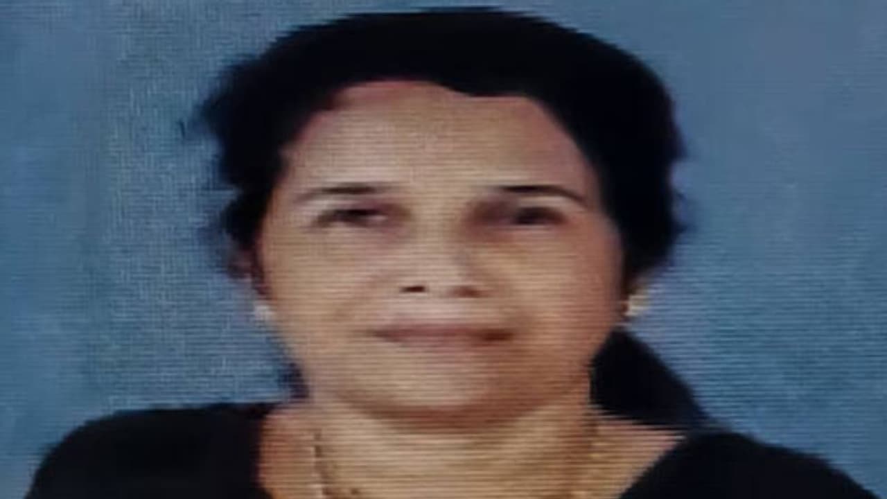 മോന്സണ് മാവുങ്കലിന്റെ ഭാര്യ മരിച്ചു മോന്സണ് മാവുങ്കലിന്റെ ഭാര്യ മരിച്ചു