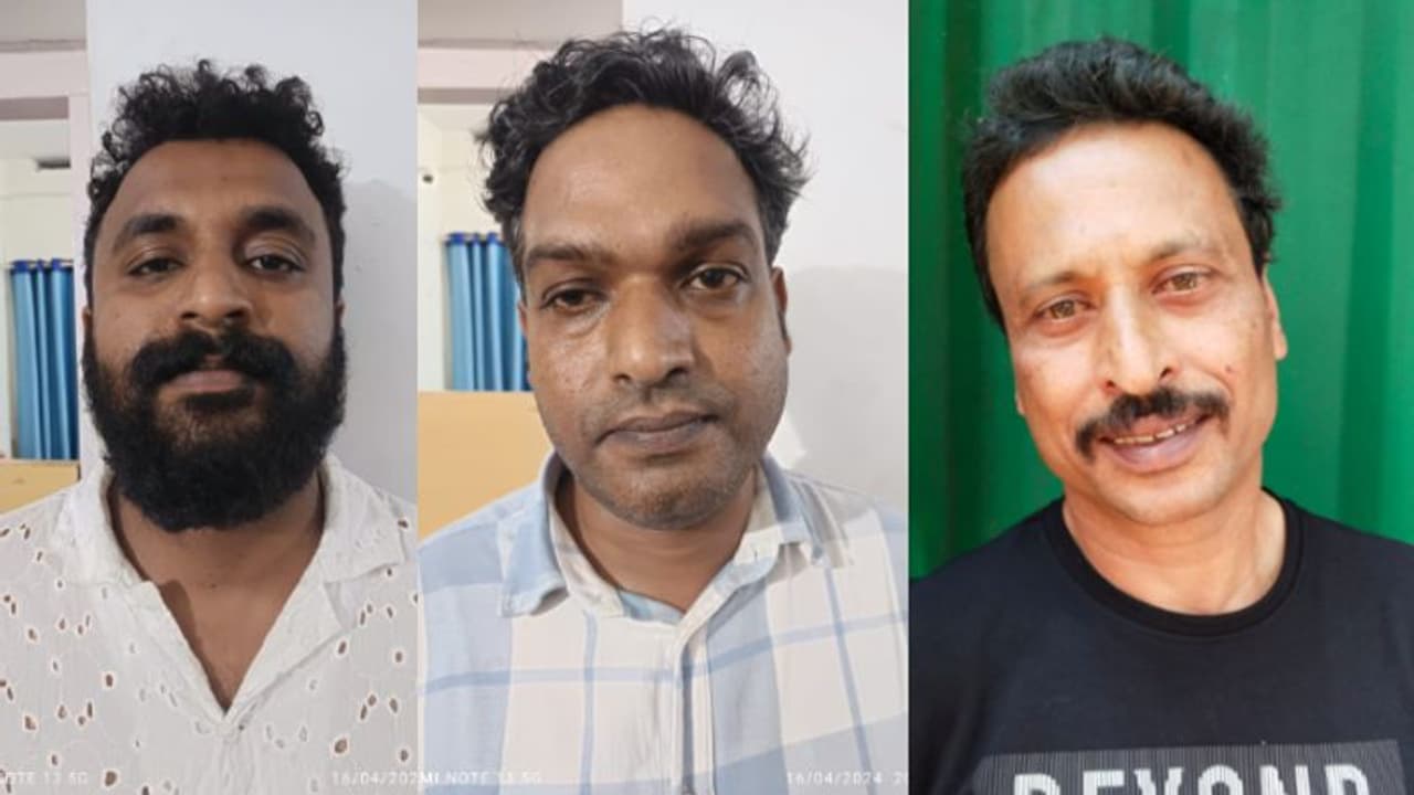 ബത്തേരി സ്റ്റേഷൻ പരിധിയിൽ രണ്ടിടത്ത് പൊലീസിന്റെ വാഹനപരിശോധന, മൂന്നുപേർ അകത്ത്, മൂവരുടെയും കയ്യിൽ കഞ്ചാവ് ബത്തേരി സ്റ്റേഷൻ പരിധിയിൽ രണ്ടിടത്ത് പൊലീസിന്റെ വാഹനപരിശോധന, മൂന്നുപേർ അകത്ത്, മൂവരുടെയും കയ്യിൽ കഞ്ചാവ്