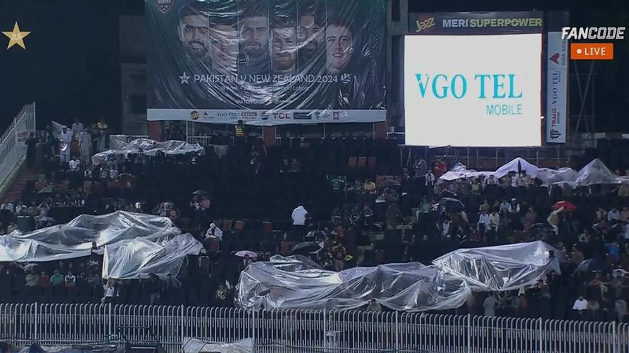 Rain & NO ROOF! Pakistan trolled after fans use plastic sheets for shelter during NZ clash (WATCH)