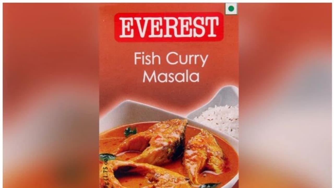 ഫിഷ് കറി മസാലയിൽ അമിത അളവിൽ കീടനാശിനി; ഇന്ത്യയിൽ നിന്ന് കൊണ്ടുവരുന്ന ഉത്പന്നം തിരച്ചുവിളിച്ച് സിംഗപ്പൂർ ഫിഷ് കറി മസാലയിൽ അമിത അളവിൽ കീടനാശിനി; ഇന്ത്യയിൽ നിന്ന് കൊണ്ടുവരുന്ന ഉത്പന്നം തിരച്ചുവിളിച്ച് സിംഗപ്പൂർ