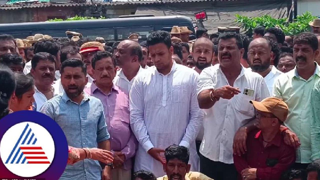 ಮನೆಮನೆ ಪ್ರಚಾರದ ವೇಳೆ ಬಿಜೆಪಿ ಕಾರ್ಯಕರ್ತ ಅಪಘಾತದಲ್ಲಿ ಸಾವು; ಬಿಜೆಪಿ ಆಕ್ರೋಶ ಮನೆಮನೆ ಪ್ರಚಾರದ ವೇಳೆ ಬಿಜೆಪಿ ಕಾರ್ಯಕರ್ತ ಅಪಘಾತದಲ್ಲಿ ಸಾವು; ಬಿಜೆಪಿ ಆಕ್ರೋಶ