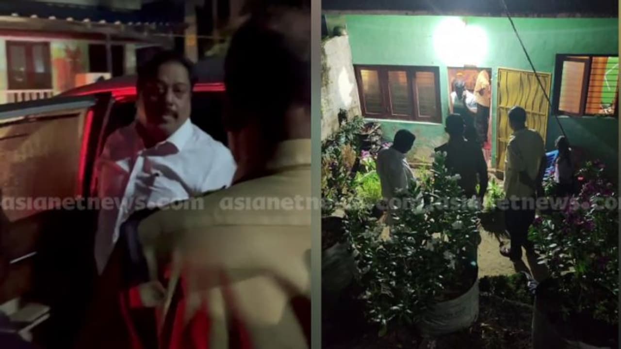 വോട്ടര്മാര്ക്ക് പണം നൽകാനെത്തിയതെന്ന് ആരോപണം: വ്യവസായി ബിജു രമേശിനെ ഡിവൈഎഫ്ഐ തടഞ്ഞു; അരുവിക്കരയിൽ തര്ക്കം വോട്ടര്മാര്ക്ക് പണം നൽകാനെത്തിയതെന്ന് ആരോപണം: വ്യവസായി ബിജു രമേശിനെ ഡിവൈഎഫ്ഐ തടഞ്ഞു; അരുവിക്കരയിൽ തര്ക്കം