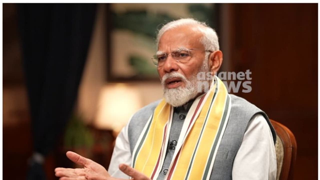 'അധിക്ഷേപങ്ങൾ തനിക്ക് നേരെയാണെങ്കിൽ സഹിയ്ക്കാം, പക്ഷേ ജനത്തിനു നേരെയാവുമ്പോൾ കഴിയില്ല': പിത്രോദയ്ക്കെതിരെ മോദി 'അധിക്ഷേപങ്ങൾ തനിക്ക് നേരെയാണെങ്കിൽ സഹിയ്ക്കാം, പക്ഷേ ജനത്തിനു നേരെയാവുമ്പോൾ കഴിയില്ല': പിത്രോദയ്ക്കെതിരെ മോദി