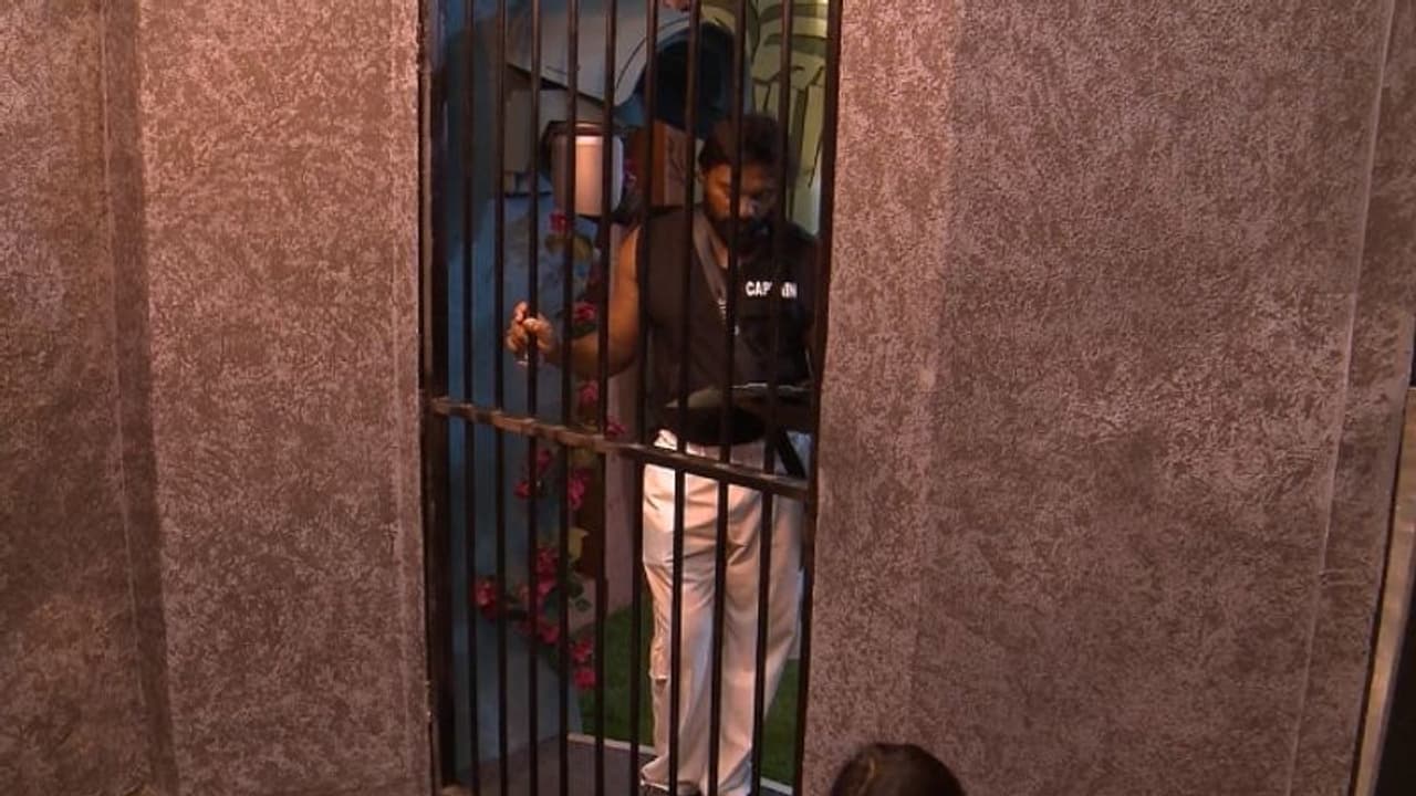 ബിഗ് ബോസ് ജയിലിലേക്ക് ഇക്കുറി ആരൊക്കെ? തീരുമാനം അറിയിച്ച് മത്സരാര്ഥികള് ബിഗ് ബോസ് ജയിലിലേക്ക് ഇക്കുറി ആരൊക്കെ? തീരുമാനം അറിയിച്ച് മത്സരാര്ഥികള്