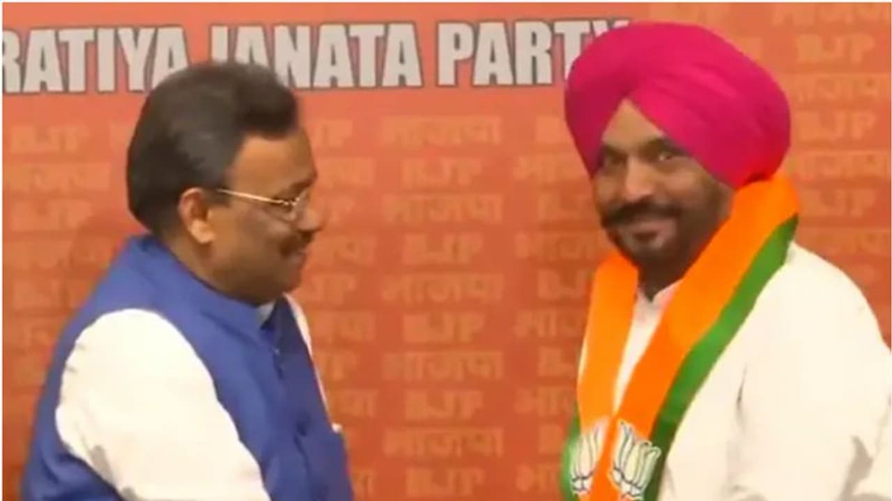  പ്രിയങ്ക ഗാന്ധിയുടെ അടുത്ത അനുയായി കോണ്‍ഗ്രസ് വിട്ടു, എഐസിസി സെക്രട്ടറി തജിന്ദർ സിംഗ് ബിട്ടു ബിജെപിയിൽ 