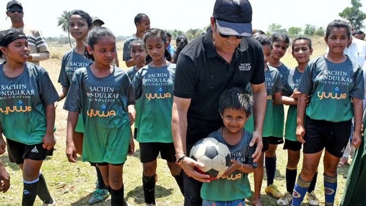 'Encourage girls to sports, they will bring smiles on faces': Sachin Tendulkar's message to parents (WATCH)