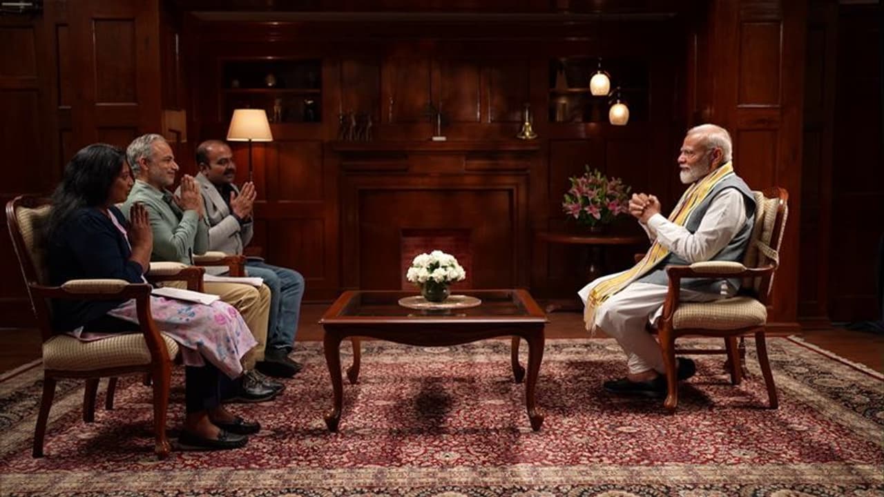 ಅಧಿಕಾರ ಚಲಾಯಿಸಿಲ್ಲ, ಜನರ ಸೇವೆ ಮಾಡಿದ್ದೇವೆ, 2024ರ ಅಭೂತಪೂರ್ವ ಗೆಲುವಿನ ಕುರಿತು ಮೋದಿ ಮಾತು! ಅಧಿಕಾರ ಚಲಾಯಿಸಿಲ್ಲ, ಜನರ ಸೇವೆ ಮಾಡಿದ್ದೇವೆ, 2024ರ ಅಭೂತಪೂರ್ವ ಗೆಲುವಿನ ಕುರಿತು ಮೋದಿ ಮಾತು!