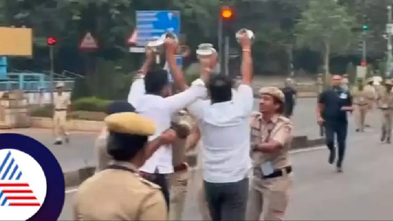 ಮೋದಿಗೆ ಚೊಂಬು ತೋರಿಸಲು ಹೋಗಿ ಜೈಲು ಸೇರಿದ್ದ ನಲಪಾಡ್ ಬೇಲ್ ಪಡೆದು ಹೊರಬಂದು ಹೇಳಿದ್ದೇನು? ಮೋದಿಗೆ ಚೊಂಬು ತೋರಿಸಲು ಹೋಗಿ ಜೈಲು ಸೇರಿದ್ದ ನಲಪಾಡ್ ಬೇಲ್ ಪಡೆದು ಹೊರಬಂದು ಹೇಳಿದ್ದೇನು?
