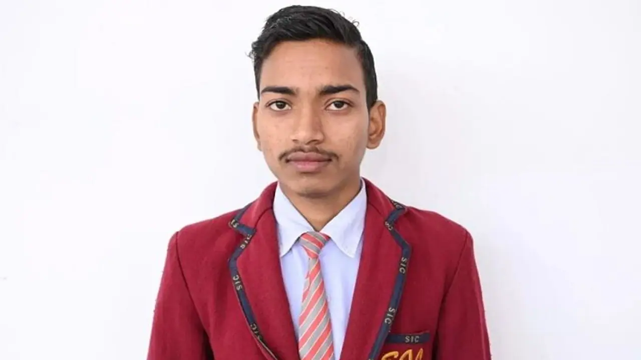 UP Board 12th Topper 2024: किसान के बेटे शुभम वर्मा ने इंटरमीडिएट में किया टॉप, ये हैं टॉपर्स के फ्यूचर प्‍लान