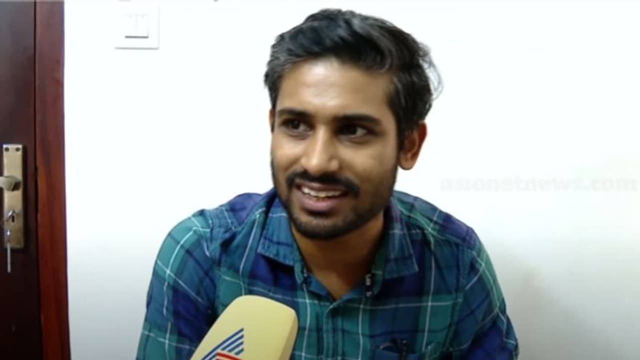 'ഒരു ഡോക്യുമെന്ററി കാണണമെന്ന് പറയുന്നത് രാജ്യദ്രോഹമാകുന്നത് എങ്ങനെ?' സസ്പെൻഷനെതിരെ രാമദാസ് നിയമ നടപടിക്ക് 'ഒരു ഡോക്യുമെന്ററി കാണണമെന്ന് പറയുന്നത് രാജ്യദ്രോഹമാകുന്നത് എങ്ങനെ?' സസ്പെൻഷനെതിരെ രാമദാസ് നിയമ നടപടിക്ക്