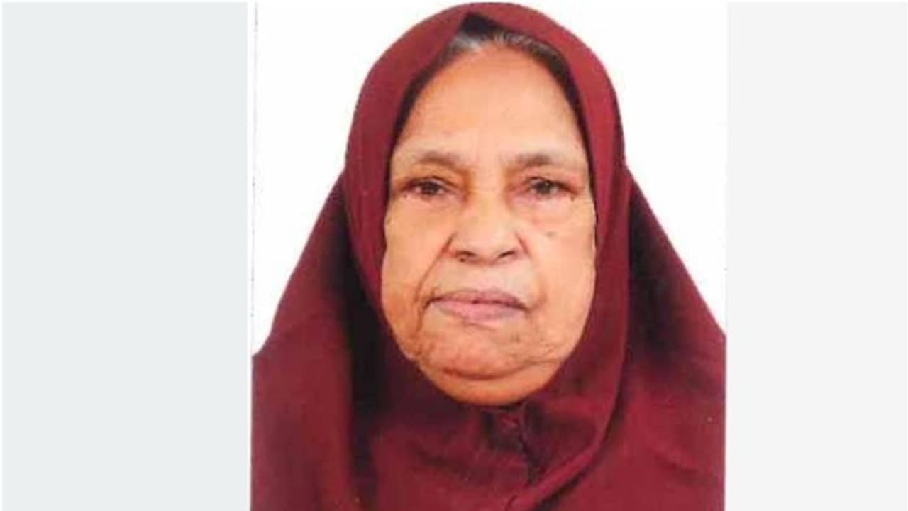 ഉംറ വിസയിലെത്തിയ മലയാളി ഹൃദയാഘാതം മൂലം മരിച്ചു ഉംറ വിസയിലെത്തിയ മലയാളി ഹൃദയാഘാതം മൂലം മരിച്ചു