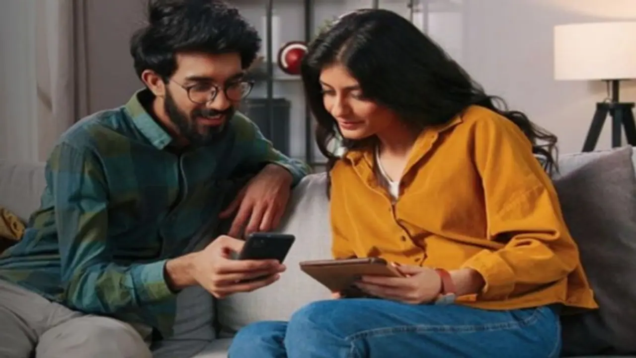 Jio Family Plan ஒரு ப்ளான்... 3 சிம்கள்... நெட்ப்ளிக்ஸ், அமேசான் ப்ரைம், 5ஜி டேட்டா..! Jio Family Plan ஒரு ப்ளான்... 3 சிம்கள்... நெட்ப்ளிக்ஸ், அமேசான் ப்ரைம், 5ஜி டேட்டா..!