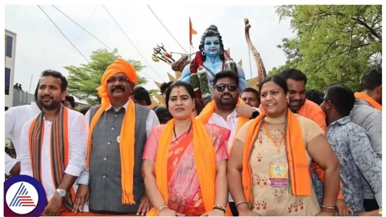 ಪಿಎಸ್‌ಐ ನೇಮಕಾತಿ ಹಗರಣದ ಆರೋಪಿ ದಿವ್ಯಾ ಹಾಗರಗಿ ಭೇಟಿ ಮಾಡಿದ ಉಮೇಶ್ ಜಾಧವ