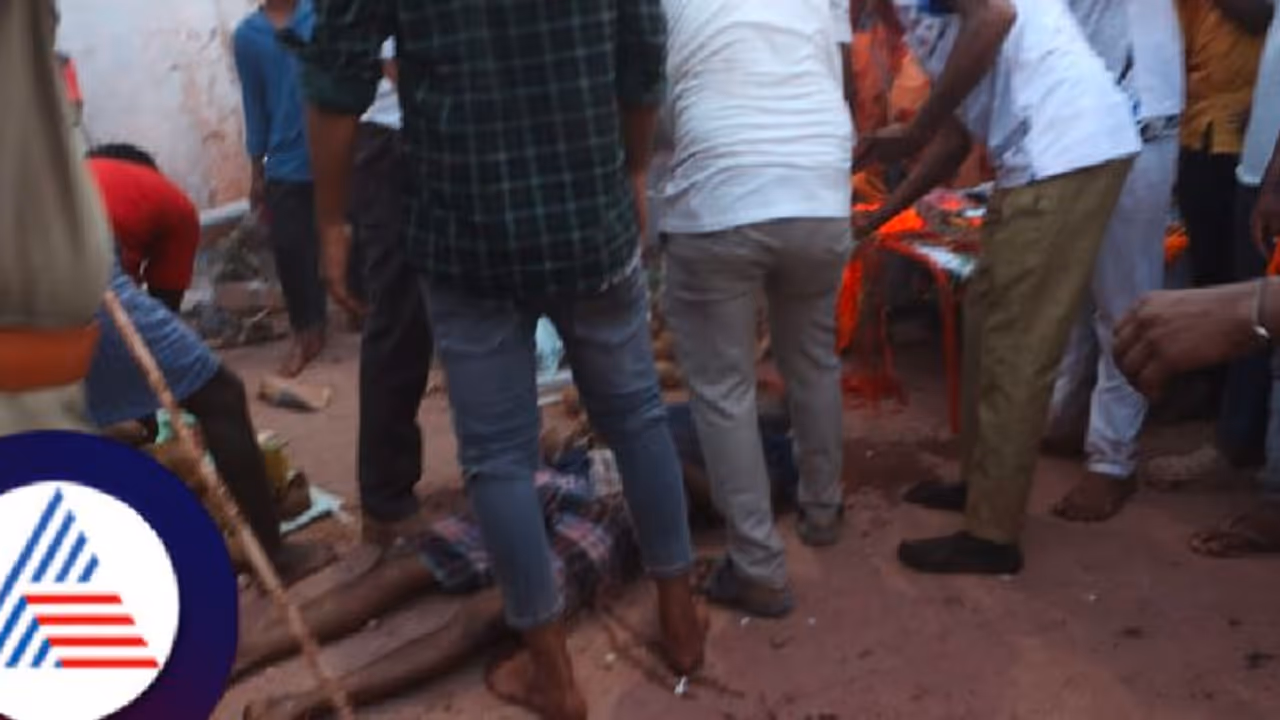 ಹೊಸಪೇಟೆ ಜಂಬುನಾಥೇಶ್ವರ ರಥದ ಚಕ್ರಕ್ಕೆ ಸಿಲುಕಿ ಭಕ್ತ ದುರ್ಮರಣ 