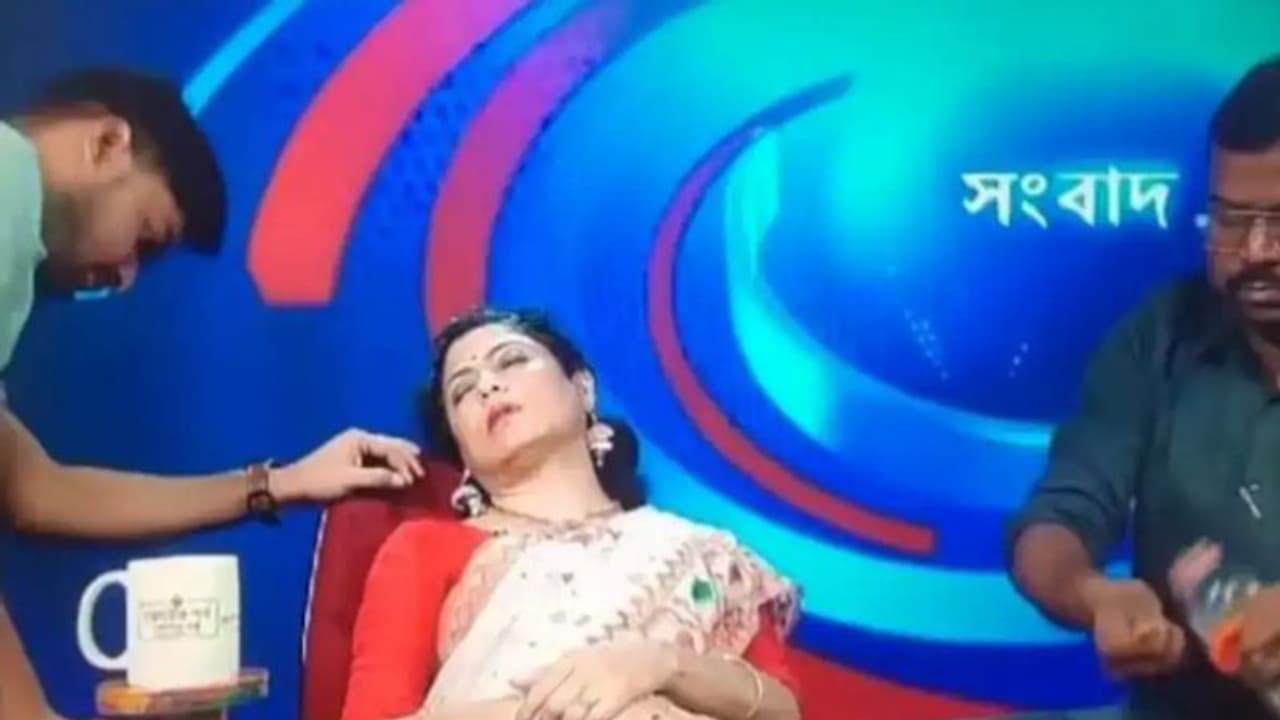 വാർത്താ വായനയ്ക്കിടെ ബോധംകെട്ടു വീണു; സംഭവം വിശദീകരിച്ച് ദൂരദർശൻ അവതാരക ലോപമുദ്ര