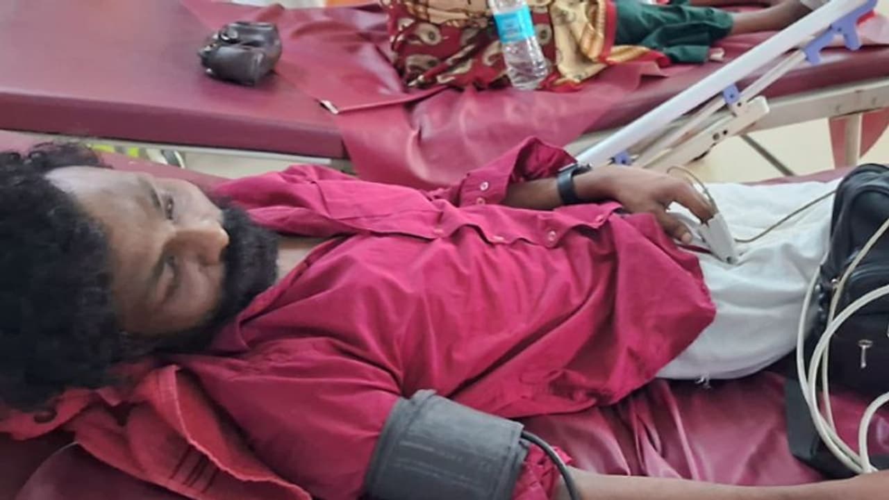 'വേദന കൂടി മൂക്കിലൂടെ ചോര വന്നു, എന്നിട്ടും ചികിത്സ കിട്ടിയില്ല'; ദുരനുഭവം പങ്കുവെച്ച് ഭിന്നശേഷിക്കാരൻ 'വേദന കൂടി മൂക്കിലൂടെ ചോര വന്നു, എന്നിട്ടും ചികിത്സ കിട്ടിയില്ല'; ദുരനുഭവം പങ്കുവെച്ച് ഭിന്നശേഷിക്കാരൻ