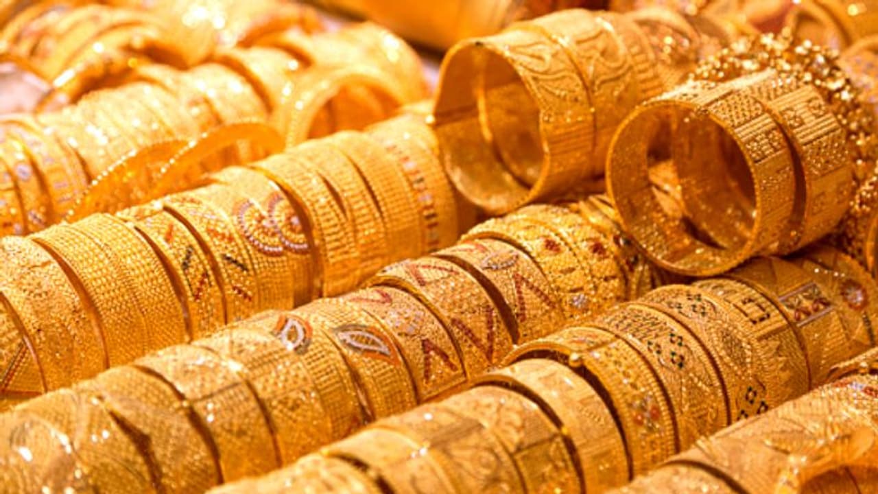 Gold Rate Today: വമ്പൻ വീഴ്ചയിൽ സ്വർണവില; ഉപഭോക്താക്കൾക്ക് ആശ്വാസം. ഇന്നത്തെ വില അറിയാം 