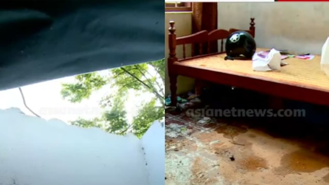 കാത്തുകാത്തിരുന്ന് വേനൽമഴ പെയ്തപ്പോൾ വയനാട്ടിൽ കൃഷിനാശം, മീനങ്ങാടിയില് വീടുകൾ തകർന്നു കാത്തുകാത്തിരുന്ന് വേനൽമഴ പെയ്തപ്പോൾ വയനാട്ടിൽ കൃഷിനാശം, മീനങ്ങാടിയില് വീടുകൾ തകർന്നു