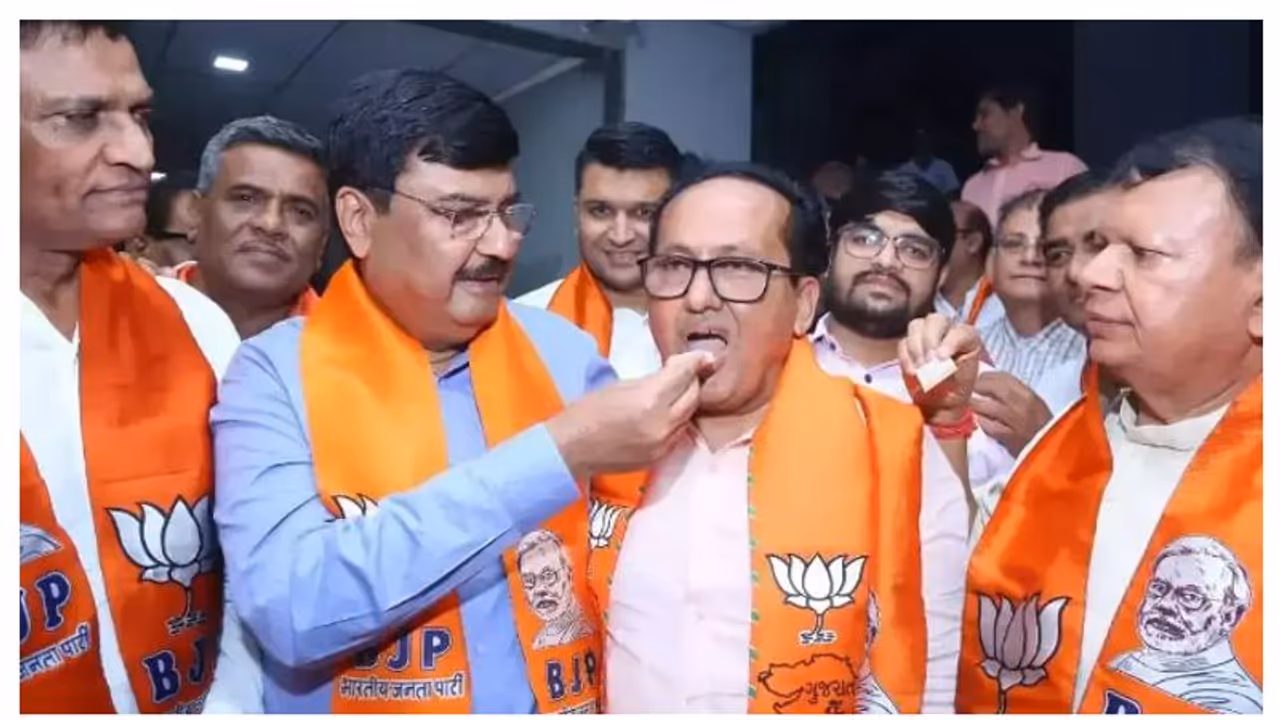 ഗുജറാത്തിൽ നാടകീയ നീക്കം; വോട്ടെടുപ്പിന് മുമ്പേ ബിജെപി സ്ഥാനാർഥിക്ക് ജയം ഗുജറാത്തിൽ നാടകീയ നീക്കം; വോട്ടെടുപ്പിന് മുമ്പേ ബിജെപി സ്ഥാനാർഥിക്ക് ജയം