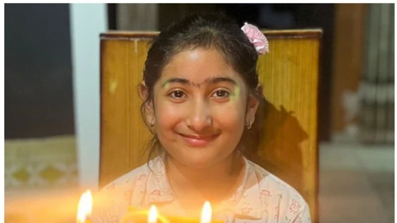 കണ്ണീരിൽ കുതിർന്ന് 10 വയസുകാരിയുടെ ജന്മദിനാഘോഷം; പ്രശ്നമുണ്ടായത് കേക്കിൽ നിന്നുതന്നെയെന്ന് പരിശോധയിൽ കണ്ടെത്തി കണ്ണീരിൽ കുതിർന്ന് 10 വയസുകാരിയുടെ ജന്മദിനാഘോഷം; പ്രശ്നമുണ്ടായത് കേക്കിൽ നിന്നുതന്നെയെന്ന് പരിശോധയിൽ കണ്ടെത്തി