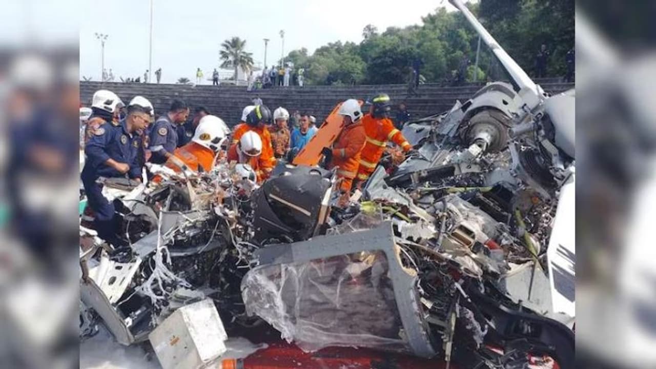 ತರಬೇತಿ ವೇಳೆ ಎರಡು ಮಿಲಿಟರಿ ಹೆಲಿಕಾಪ್ಟರ್‌ಗಳ ನಡುವೆ ಅಪಘಾತ: 10 ಬಲಿ