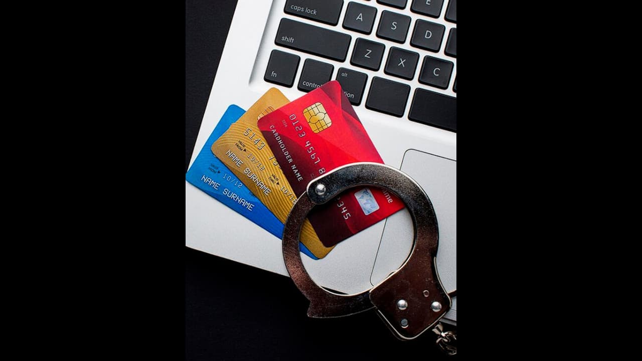 ഓർത്തോയെ ബുക്ക് ചെയ്തു, നഷ്ടപ്പെട്ടത് വൻതുക, ഓൺലൈൻ സാമ്പത്തിക തട്ടിപ്പിനിരയായി നടനും, പരാതി നൽകി