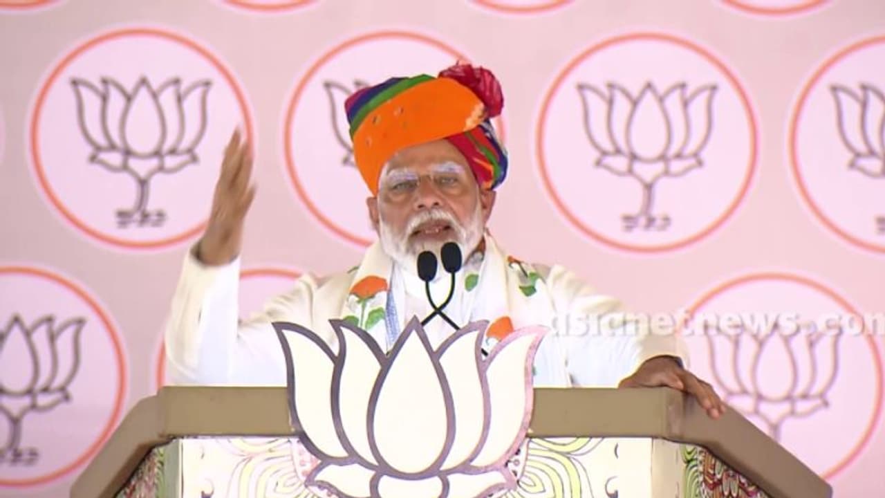 மதத்தின் அடிப்படையில் பிரிப்பு.. வெட்கமில்லையா? காங்கிரஸ் கட்சியை வெளுத்து வாங்கிய பிரதமர் மோடி..!!