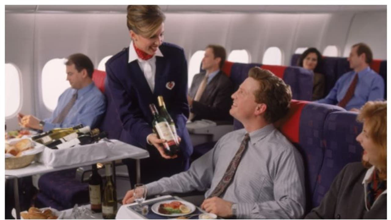 പുറപ്പെട്ട് അരമണിക്കൂര്‍; വിമാനത്തിലെ മദ്യം മുഴുവനും കുടിച്ച് തീര്‍ത്ത് ബ്രിട്ടീഷ് യാത്രക്കാര്‍