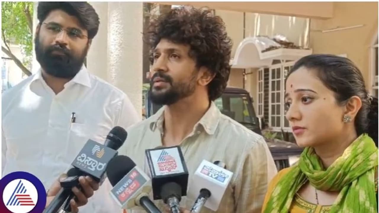 ನಟಿ ಹರ್ಷಿಕಾ ಪೂಣಚ್ಚ, ಭುವನ್ ಪೊನ್ನಣ್ಣ ದಂಪತಿ ಪುಲಿಕೇಶಿನಗರ ಪೊಲೀಸ್ ಠಾಣೆಗೆ ಹಾಜರು ನಟಿ ಹರ್ಷಿಕಾ ಪೂಣಚ್ಚ, ಭುವನ್ ಪೊನ್ನಣ್ಣ ದಂಪತಿ ಪುಲಿಕೇಶಿನಗರ ಪೊಲೀಸ್ ಠಾಣೆಗೆ ಹಾಜರು